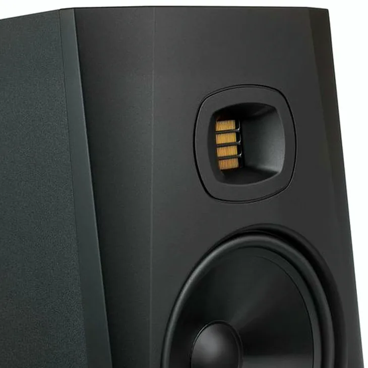 ADAM Audio T8V Review: Listening test in practice