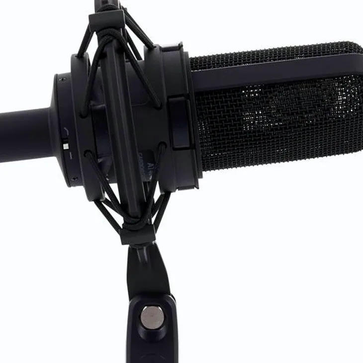 Audio-Technica AT4040 Review: Design pros and cons