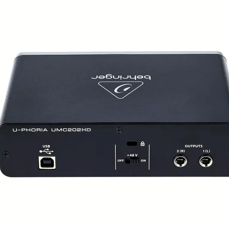 Behringer U-Phoria UMC202HD Review: Hit or miss?