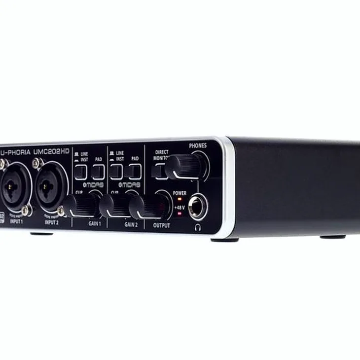 Behringer U-Phoria UMC202HD Review: Hit or miss?