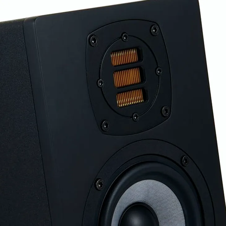 EVE Audio SC204 Review: Hit or miss at this price point?