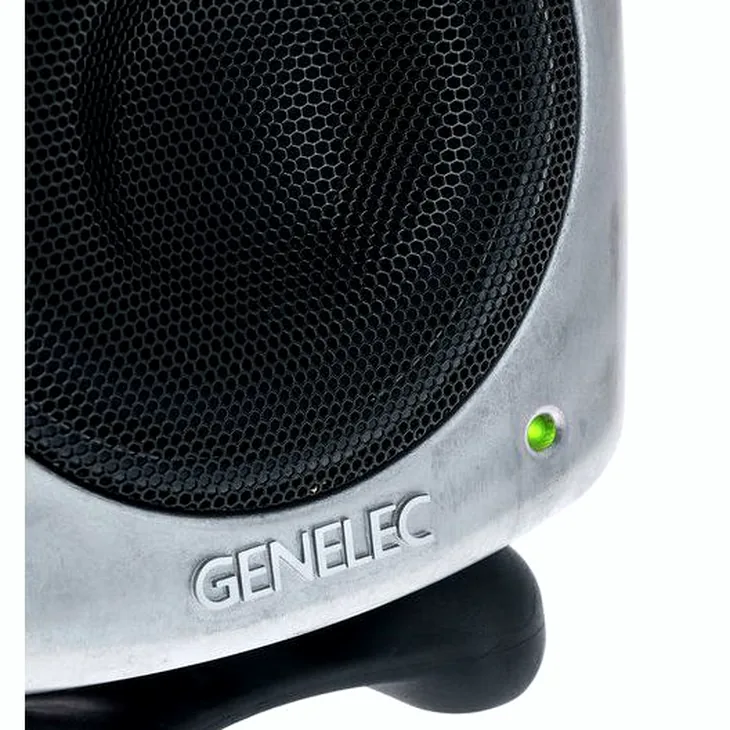 Genelec 8320 RAW Review: An objective look at the gear