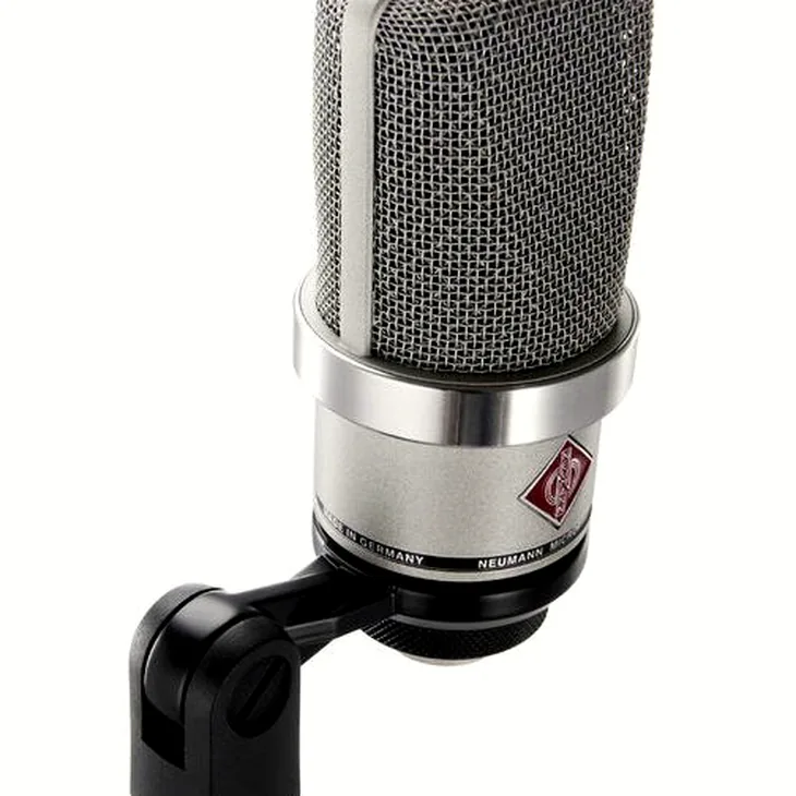 Neumann TLM 102 Review: Sound quality and precision test