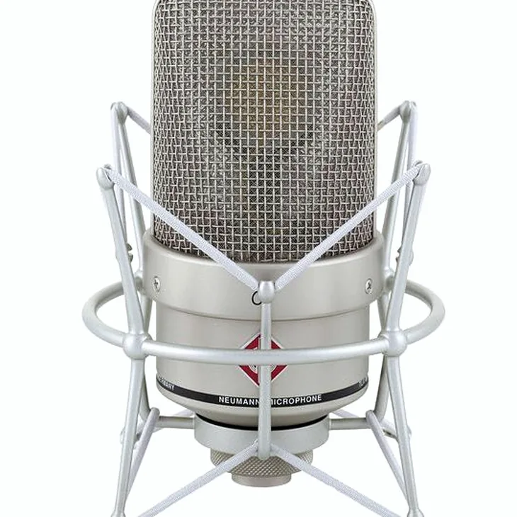 Neumann TLM 49 Review: Frequency response and performance analysis