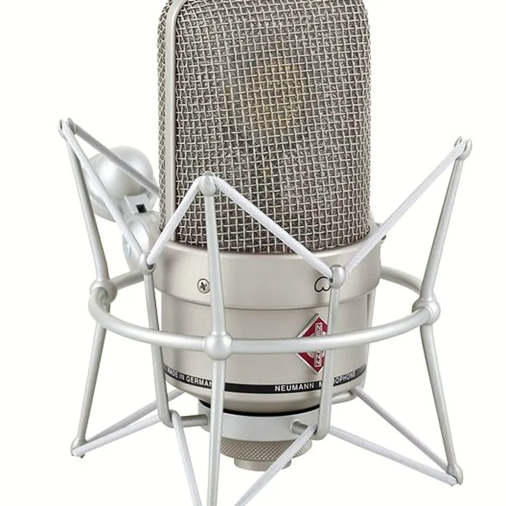 Neumann TLM 49 Review: Frequency response and performance analysis
