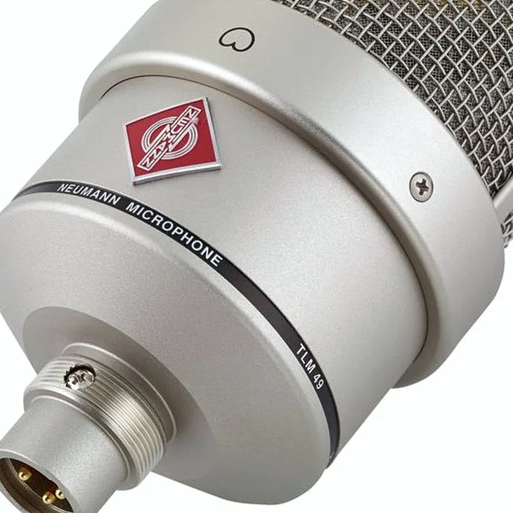 Neumann TLM 49 Review: Frequency response and performance analysis