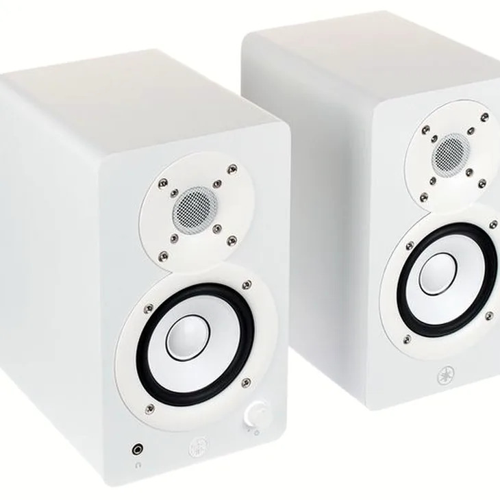 Yamaha HS 3 W Review: First listening impressions