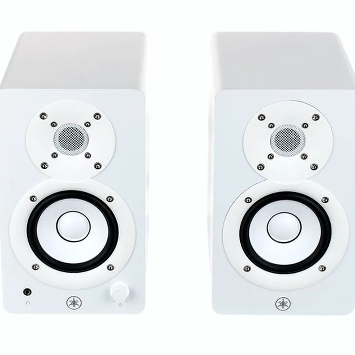 Yamaha HS 3 W Review: First listening impressions