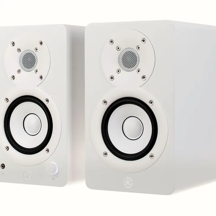 Yamaha HS 3 W Review: First listening impressions