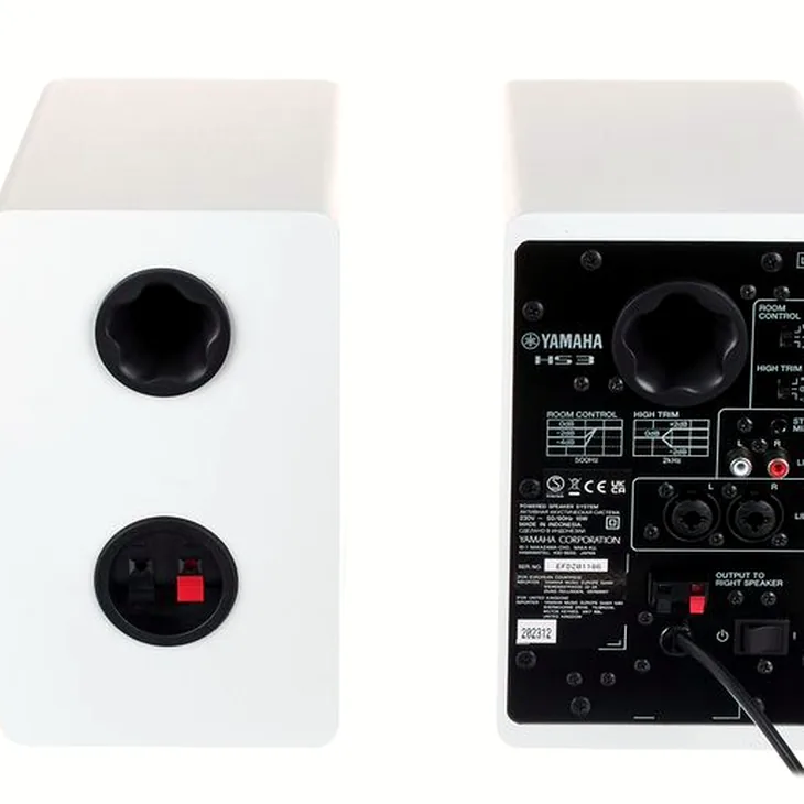 Yamaha HS 3 W Review: First listening impressions
