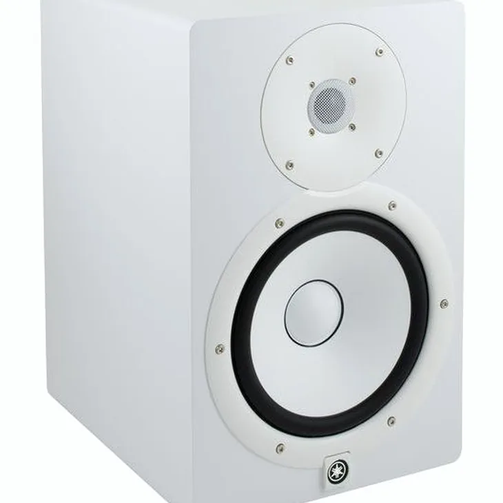 Yamaha HS 8 W Review: A closer look at the components